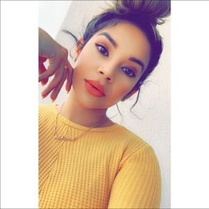 Meet your Posher, Melissa